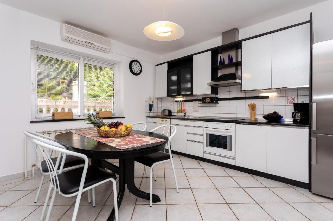 Apartman Maris เวอร์บนิค ภายนอก รูปภาพ